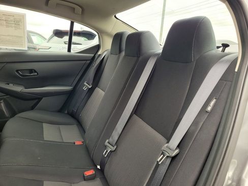 Used 2024 Nissan Sentra SV FWD image 13