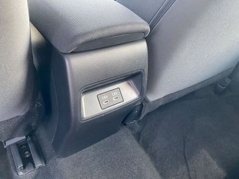 Used 2025 Toyota Corolla LE image 24