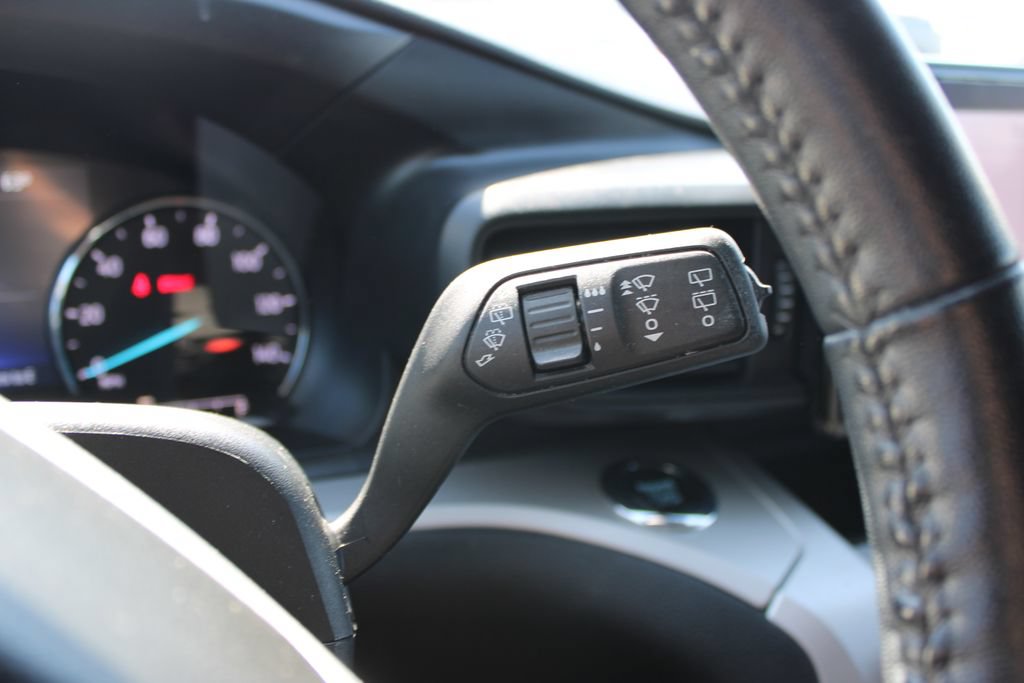 Used 2023 Ford Explorer XLT AWD/4WD image 40