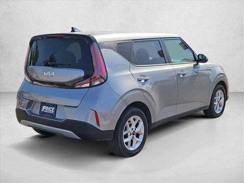 Used 2024 Kia Soul LX w/ Option Group 015 FWD image 6