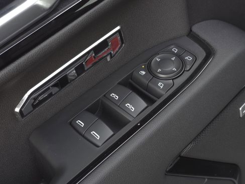 Used 2025 GMC Sierra 1500 AT4 w/ AT4 Premium Package image 29