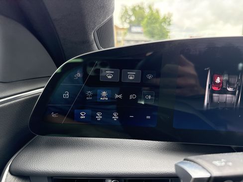 Used 2024 Lucid Air Touring AWD/4WD image 28