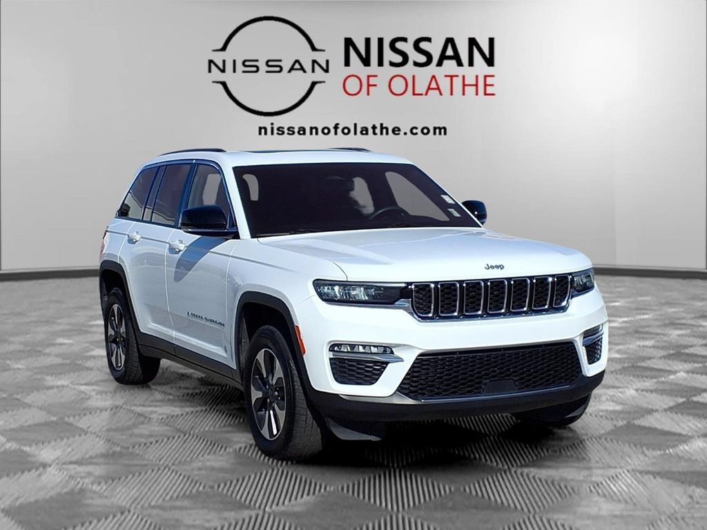 Used 2024 Jeep Grand Cherokee Limited 4xe AWD/4WD image 31