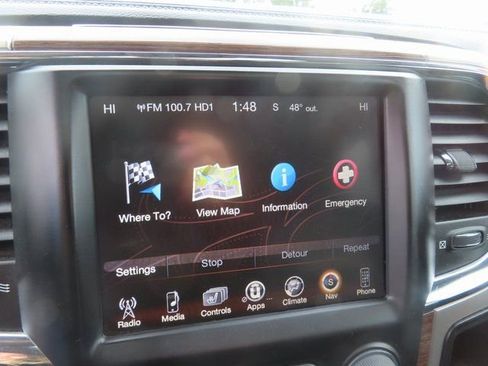 Used 2017 RAM 1500 Laramie image 29