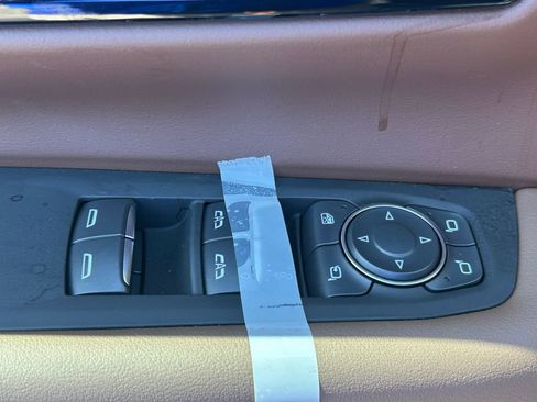 New 2026 Chevrolet Suburban High Country AWD/4WD image 31