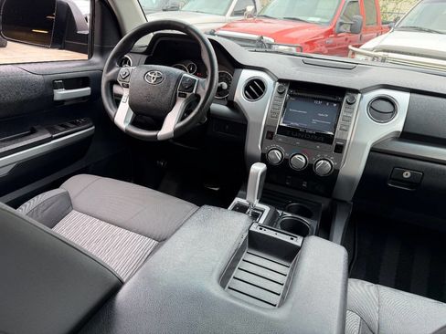 Used 2014 Toyota Tundra SR5 w/ SR5 Upgrade Package image 40