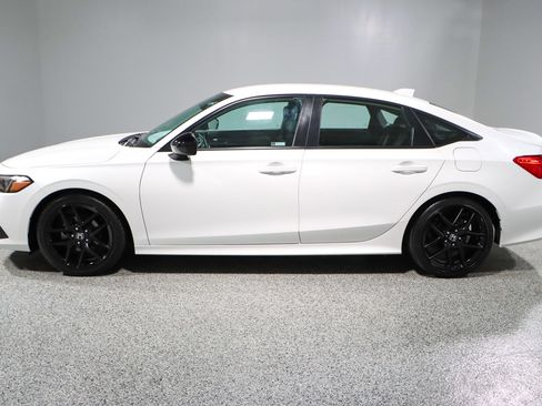 Used 2023 Honda Civic Sport image 10