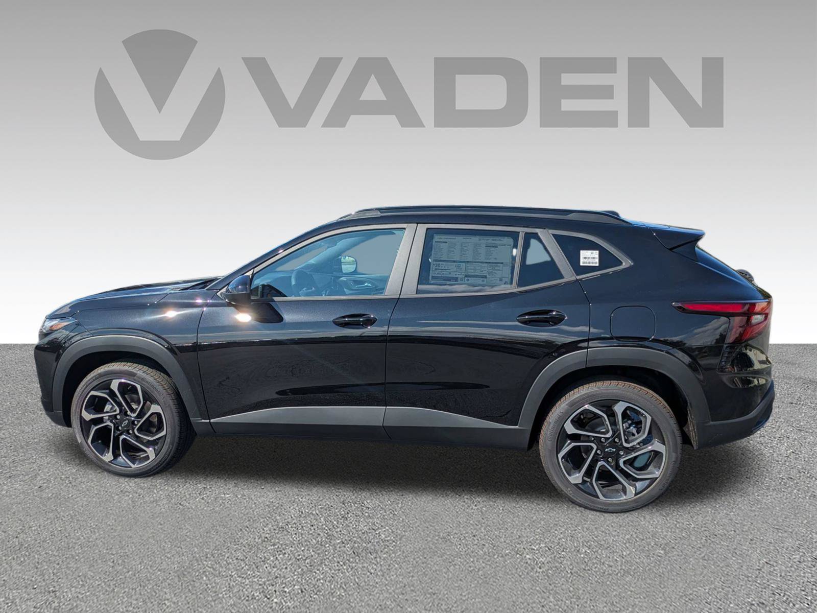 New 2026 Chevrolet Trax RS w/ Sunroof Package FWD image 27