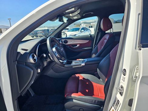 Used 2022 Mercedes-Benz GLC 300 image 20
