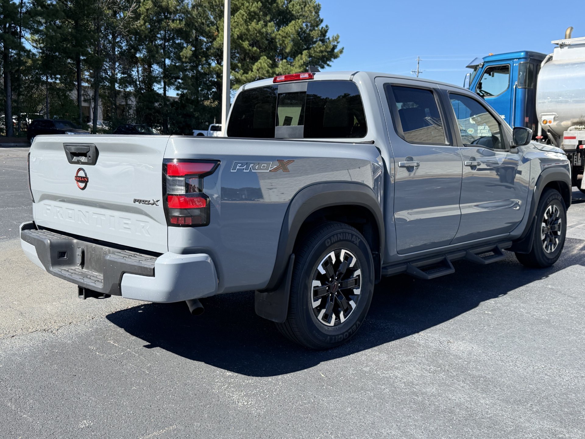 Used 2023 Nissan Frontier Pro-X w/ Tow Package RWD image 16