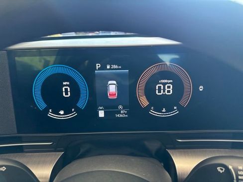 Used 2025 Hyundai Kona SE FWD image 19