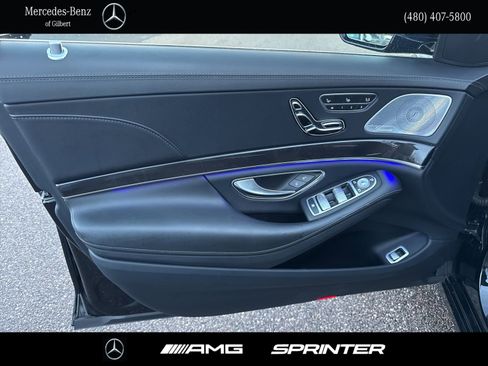 Used 2019 Mercedes-Benz S 560 Sedan image 11