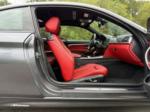 Used 2018 BMW 440i xDrive Coupe w/ M Sport Package image 23