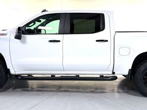 Used 2019 Chevrolet Silverado 1500 LT Trail Boss AWD/4WD image 9