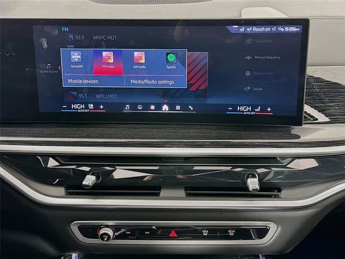 Used 2025 BMW X7 M60i w/ Executive Package image 15