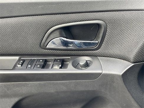 Used 2015 Chevrolet Cruze LT image 21