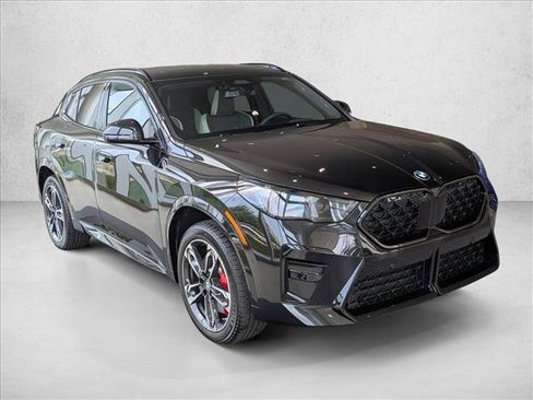 New 2026 BMW X2 xDrive28i w/ Technology Package AWD/4WD image 7