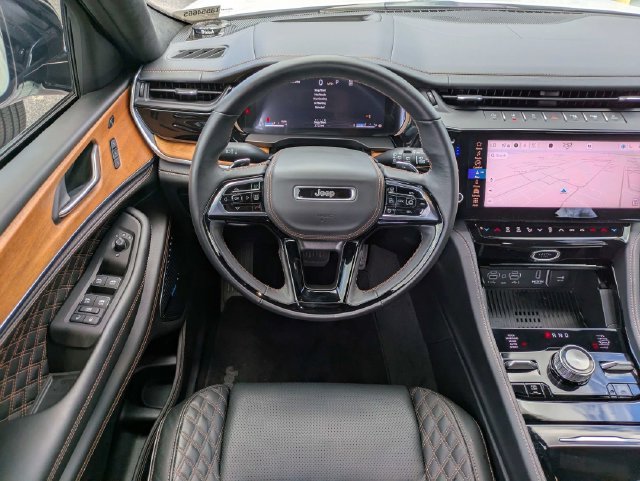 Certified 2026 Jeep Grand Cherokee Summit w/ Obsidian Package AWD/4WD image 14
