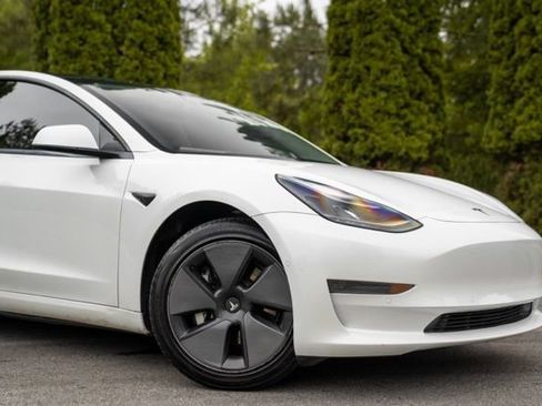 Used 2021 Tesla Model 3 Standard Range Plus RWD image 7