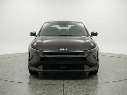 Used 2025 Kia K4 LXS image 2
