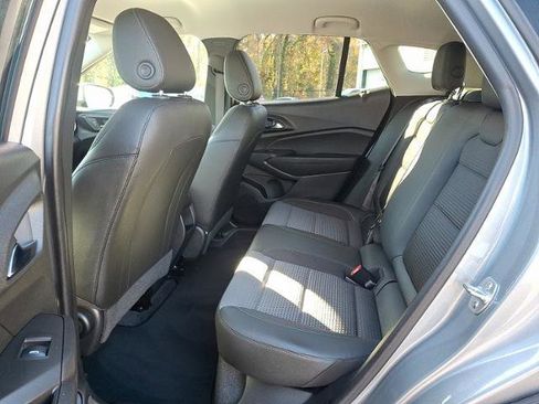 Used 2024 Chevrolet Trax LT image 10