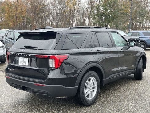 New 2026 Ford Explorer Active RWD image 3