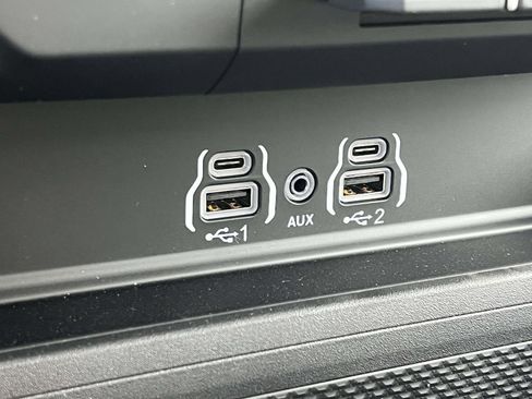 New 2026 RAM 1500 Express AWD/4WD image 13