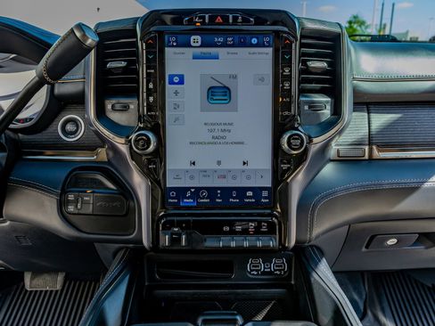 Used 2023 RAM 2500 Limited image 25