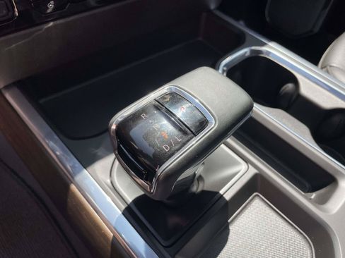 Used 2025 Chevrolet Silverado 1500 High Country w/ Midnight Edition AWD/4WD image 16