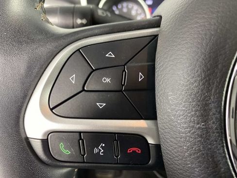 Used 2018 Jeep Compass Latitude w/ Popular Equipment Group AWD/4WD image 17