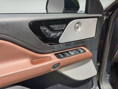 New 2026 Lincoln Aviator Reserve AWD/4WD image 12