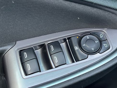 Used 2018 Chevrolet Malibu LT FWD image 13
