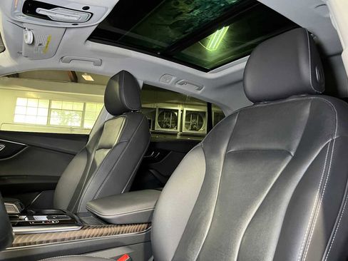 Used 2022 Audi Q8 Premium Plus w/ Premium Plus Package image 61