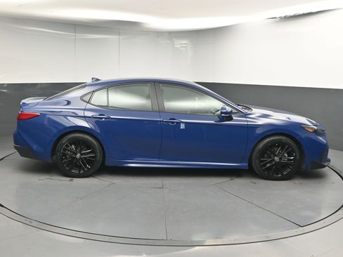 Certified 2025 Toyota Camry SE image 9