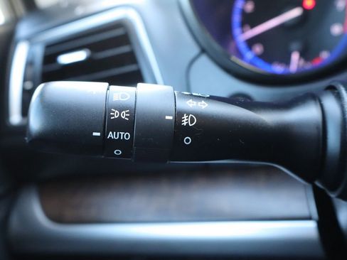 Used 2017 Subaru Outback 3.6R Limited image 33