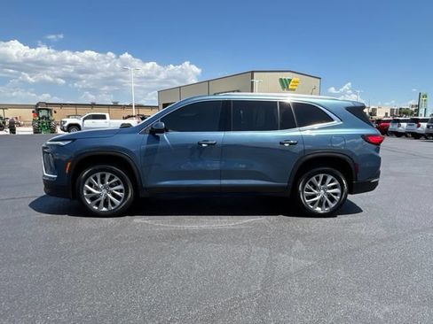 Used 2026 Buick Enclave Preferred AWD/4WD image 8