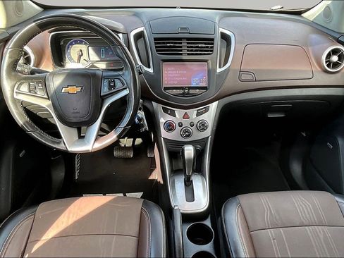 Used 2015 Chevrolet Trax LT w/ LT Sun and Sound Package image 7
