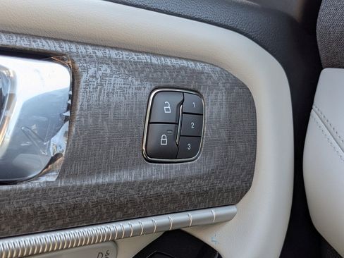 New 2026 Ford Explorer Platinum image 33