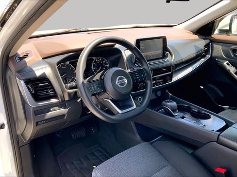 Used 2021 Nissan Rogue SV FWD image 17