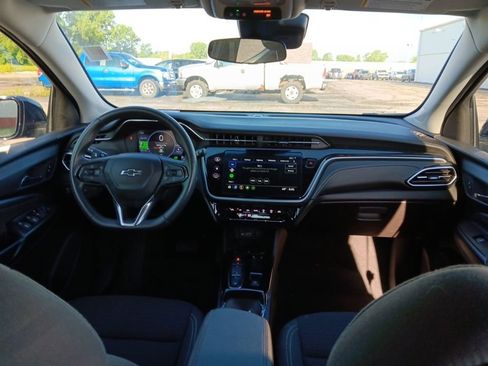 Used 2023 Chevrolet Bolt EUV LT FWD image 34