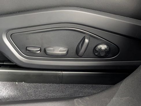 New 2026 Porsche Taycan AWD/4WD image 29