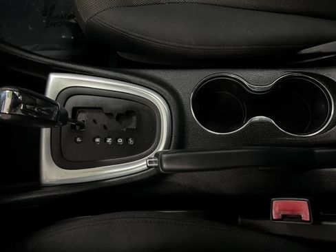 Used 2014 Dodge Avenger SXT w/ Blacktop Package FWD image 12