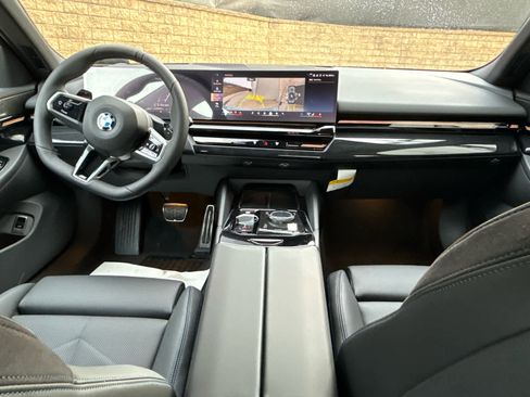 New 2026 BMW 530i xDrive w/ M Sport Package image 9