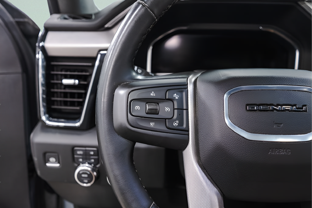 Used 2024 GMC Sierra 2500 Denali w/ Denali Reserve Package AWD/4WD image 11