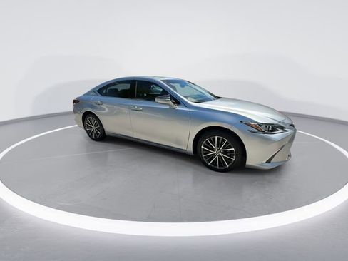 Used 2025 Lexus ES 350 w/ Premium Package FWD image 9