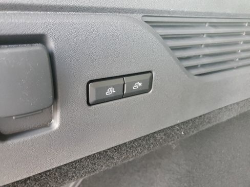 New 2026 Lincoln Nautilus Premier image 31