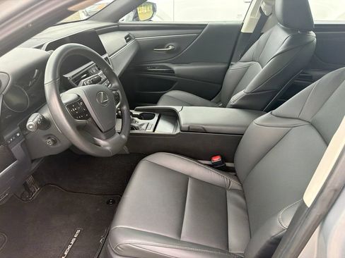 Used 2025 Lexus ES 350 w/ Premium Package FWD image 6