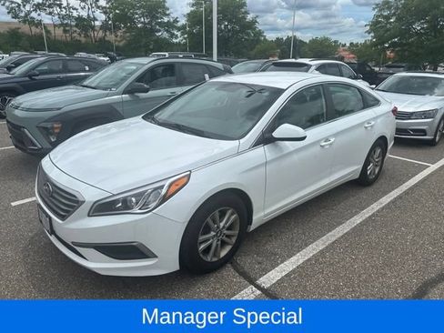 Used 2016 Hyundai Sonata SE w/ Cargo Package FWD image 1