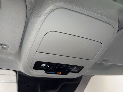 Used 2025 Ford Expedition Platinum AWD/4WD image 32
