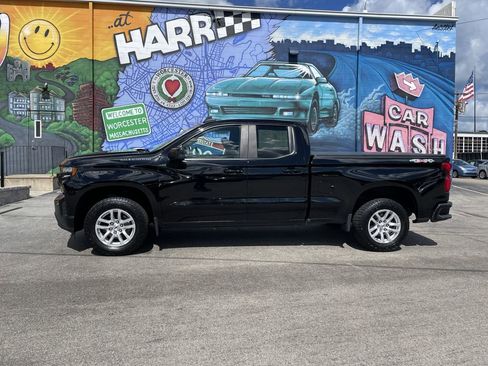 Used 2022 Chevrolet Silverado 1500 RST w/ Convenience Package II AWD/4WD image 2